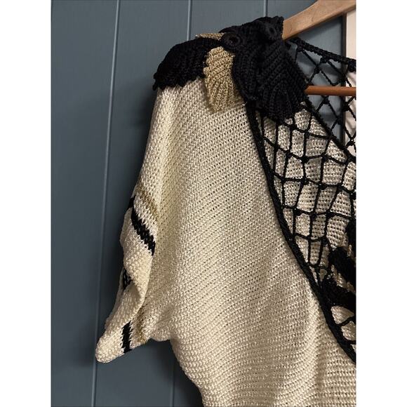 Vintage Fancy Crochet Ivory Black Gold Boho Hippie Top 40’s 50’s Vibes Sz S - Picture 4 of 6